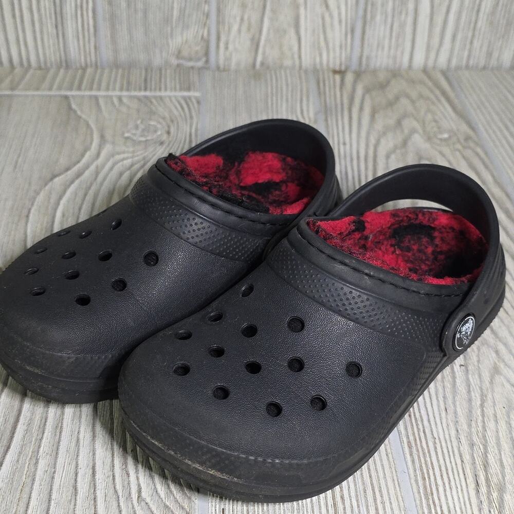 CROCS Classic Lined Clogs Black and Red Buffalo Check Fleece Child Size 10 - Picture 10 of 11